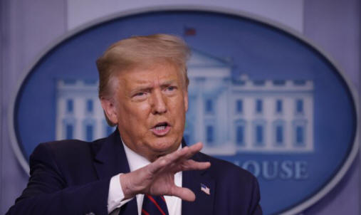 Trump Signs ‘Hiring American’ Executive Order to Prioritize US Workers